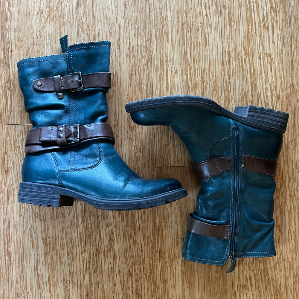 Earth Everwood Legion Blue Boots Size 9